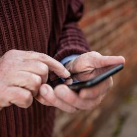 As persoas voluntarias do teléfono social da Xunta comezan o seu labor de apoio e acompañamento a aqueles que o necesiten